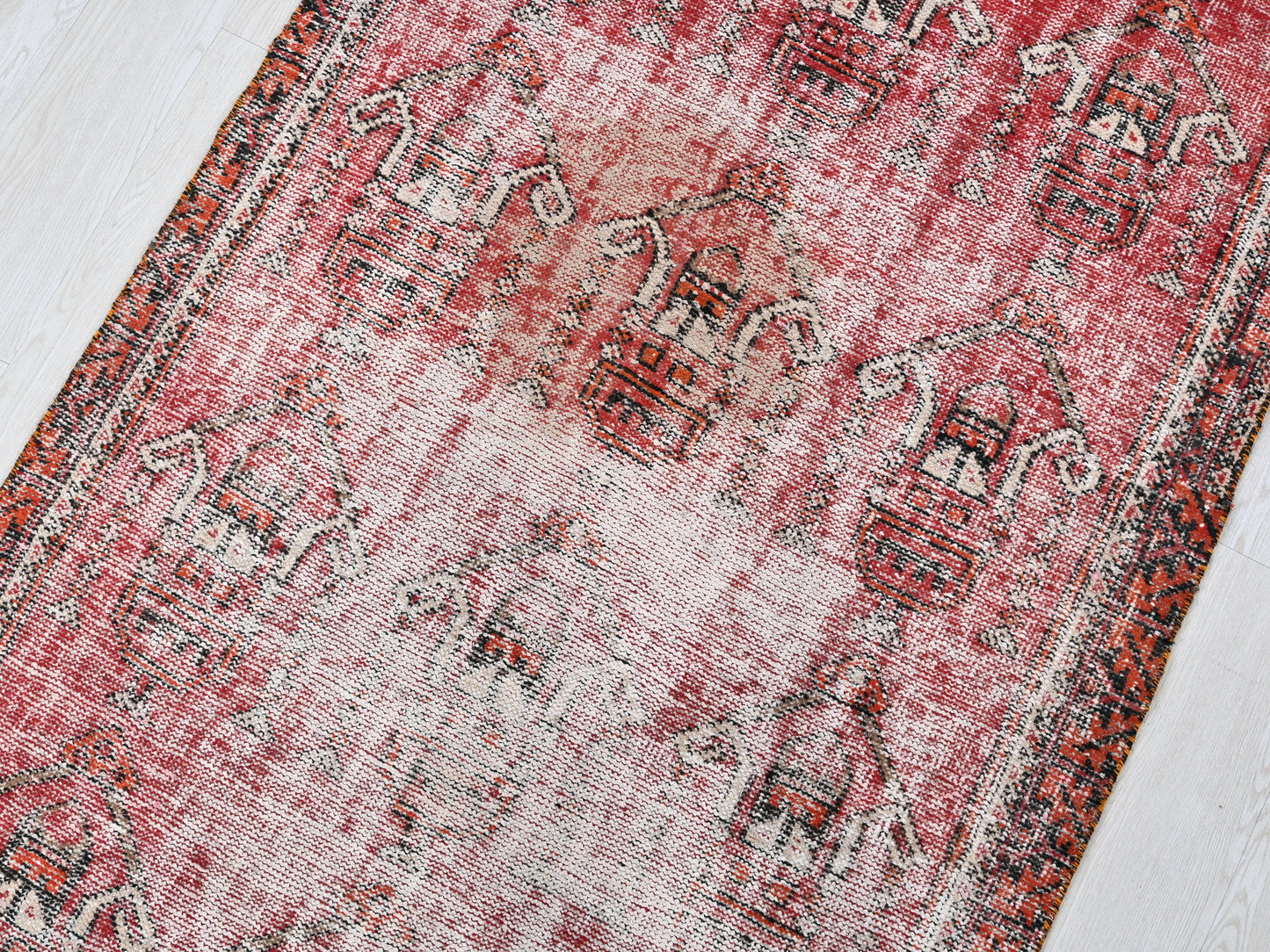3' 9" x 6' 12"