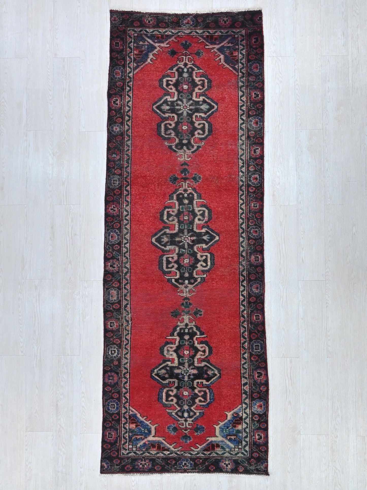 2' 11" x 9' 1"