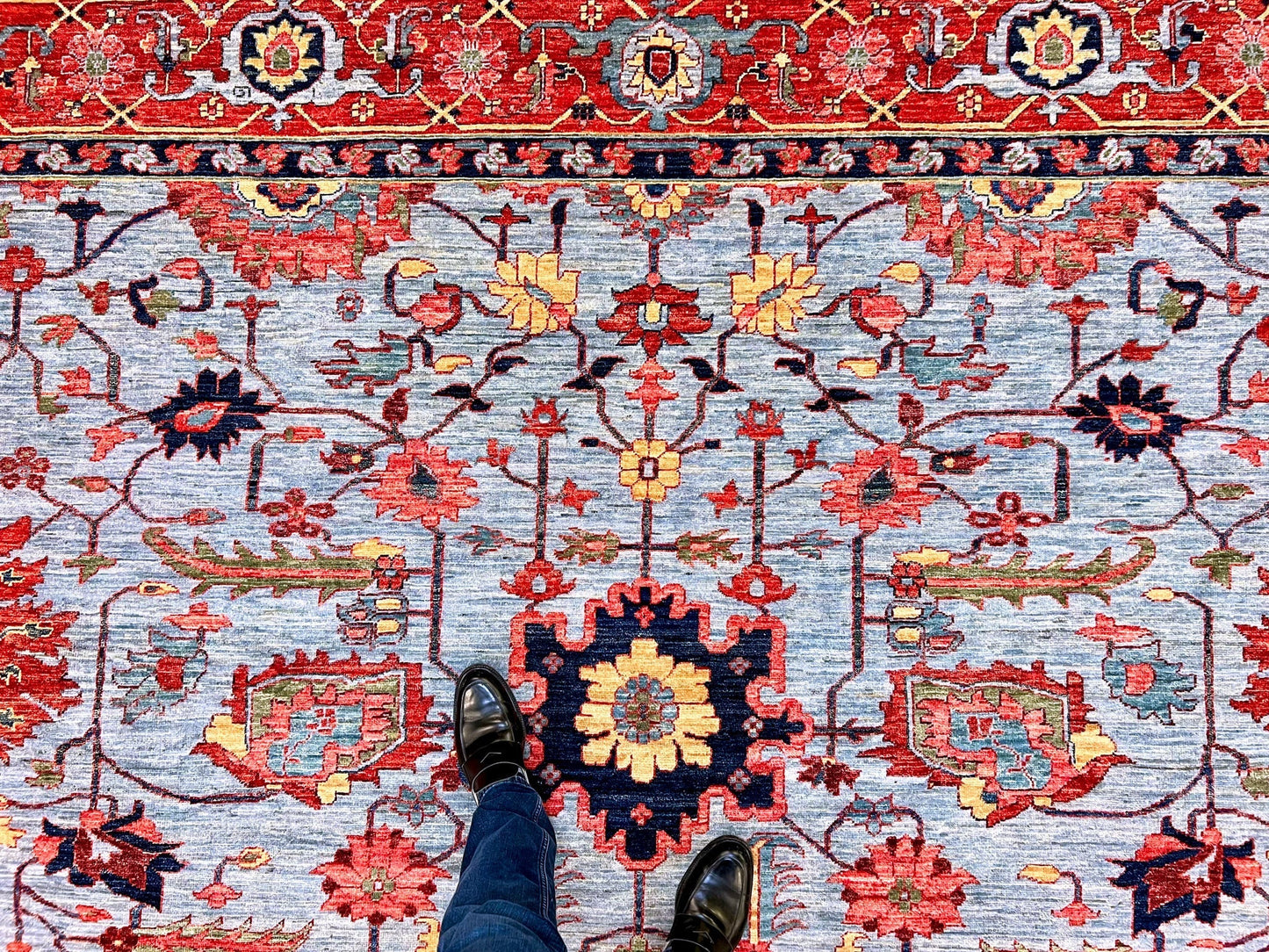 Afgahn Heriz (10'02"x14'00") lt.blue/red