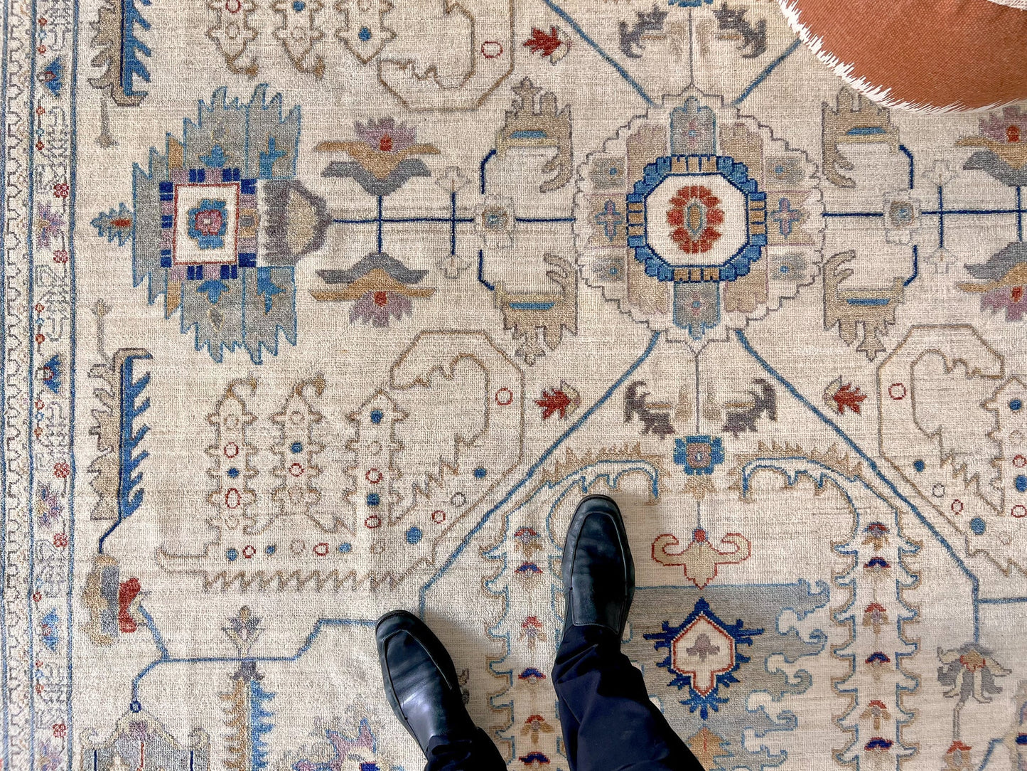 Afgahn Oushak (9'10"x14'00") ivory