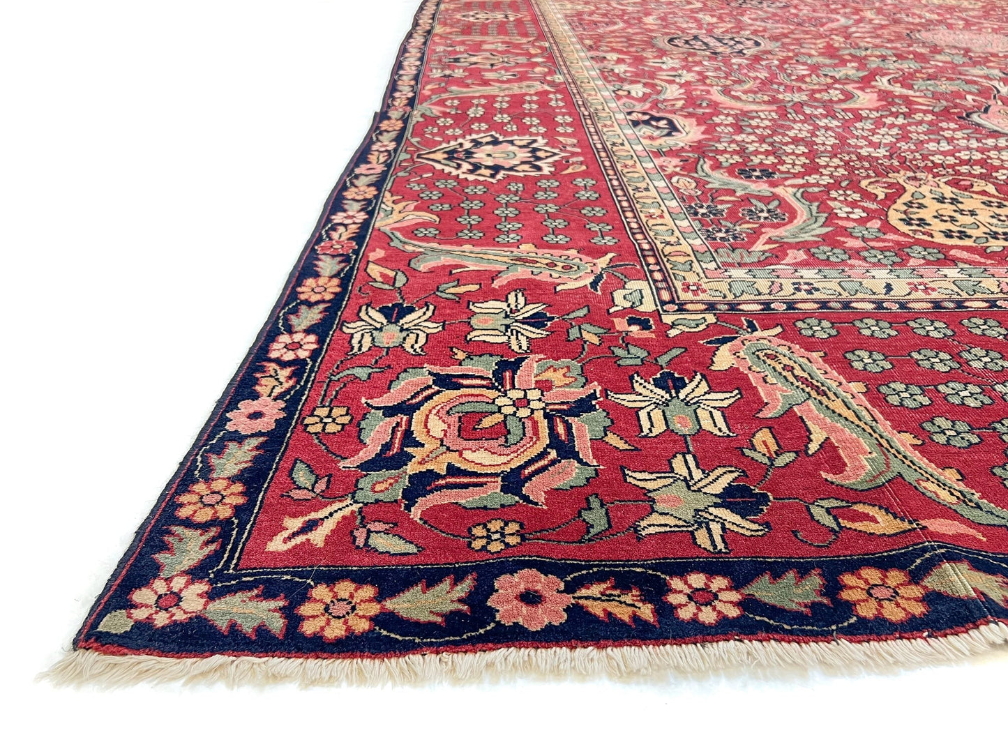 Antique Amritsar (10'00"x16'02") deep red