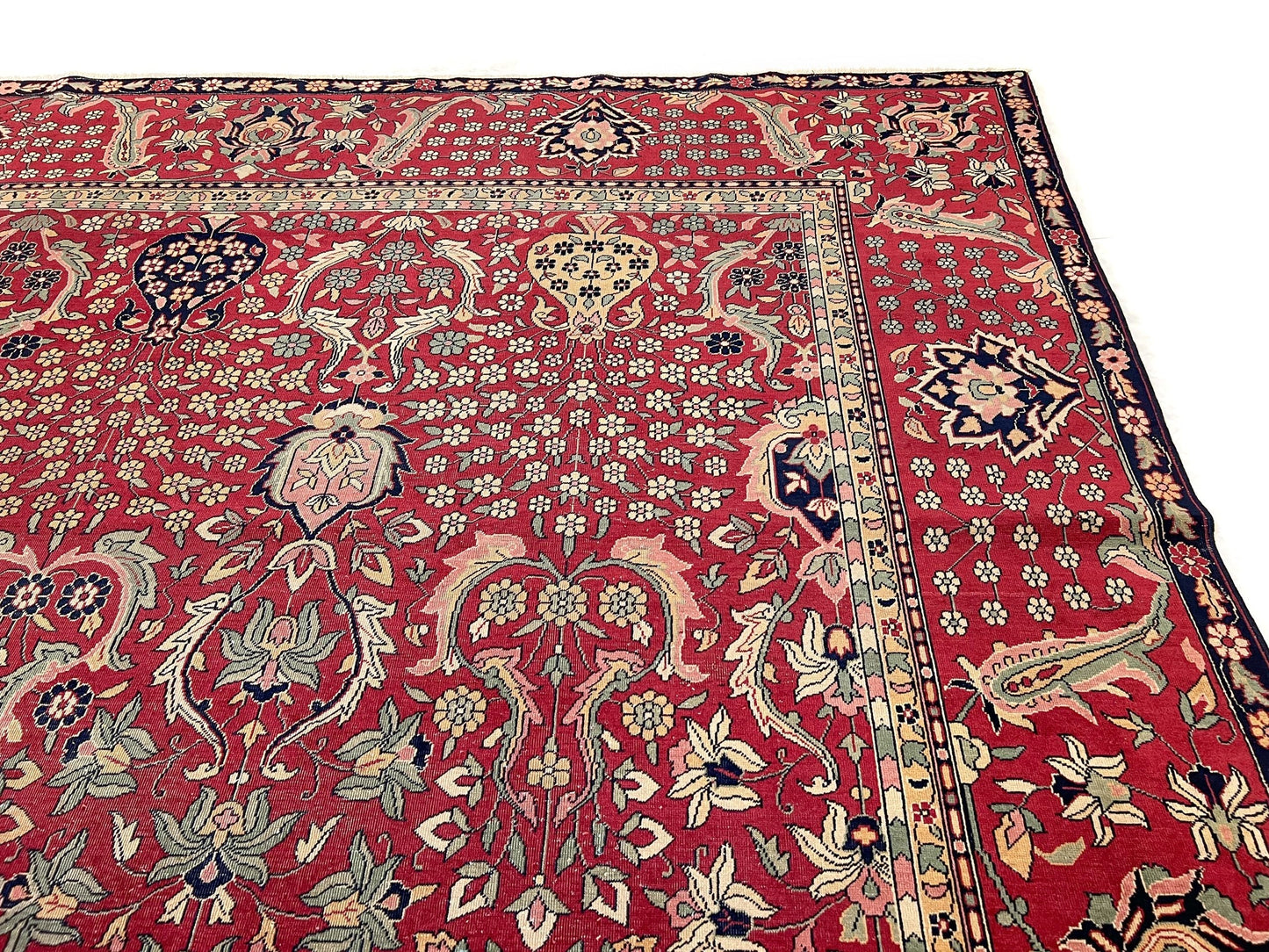 Antique Amritsar (10'00"x16'02") deep red