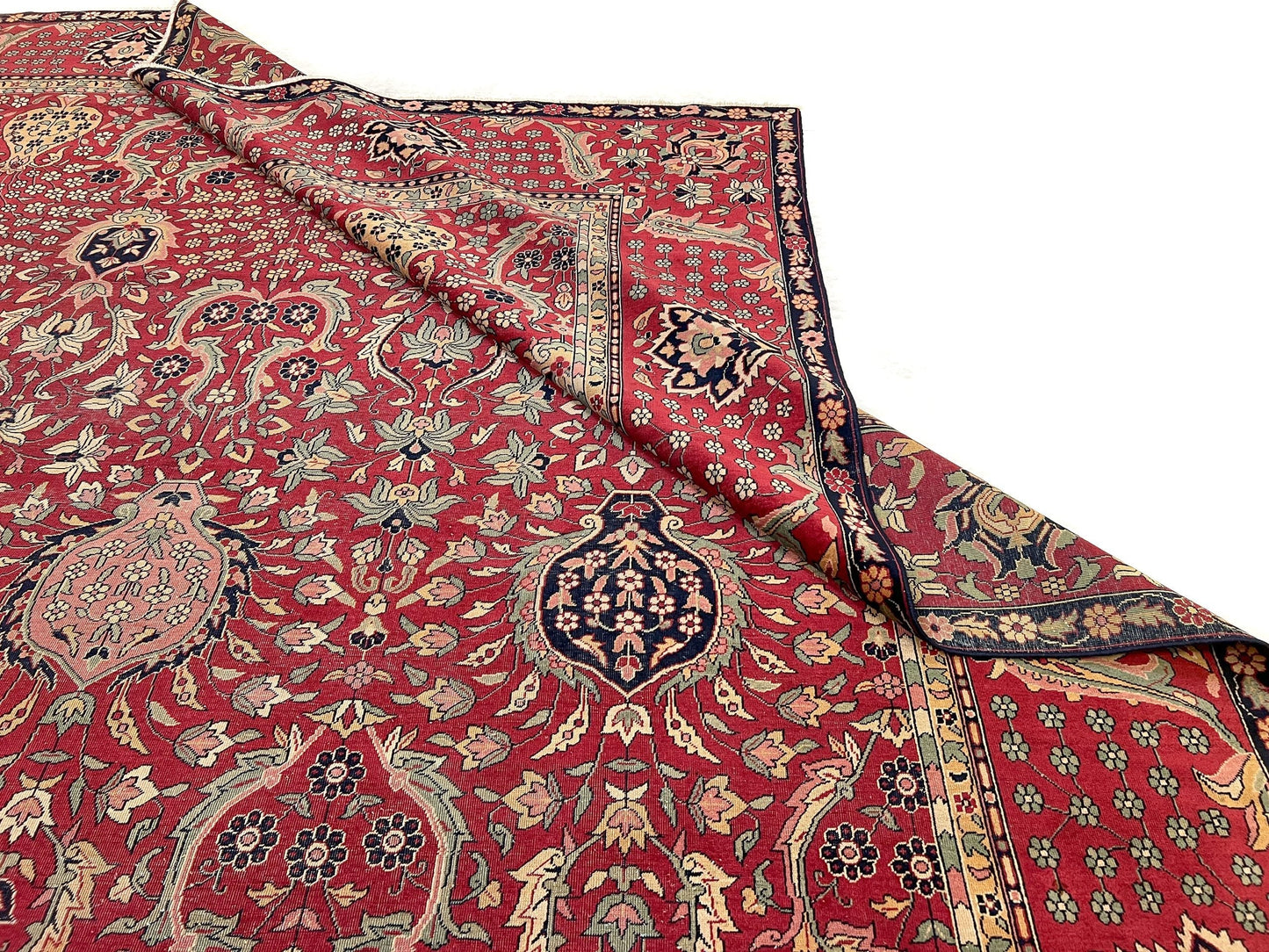 Antique Amritsar (10'00"x16'02") deep red