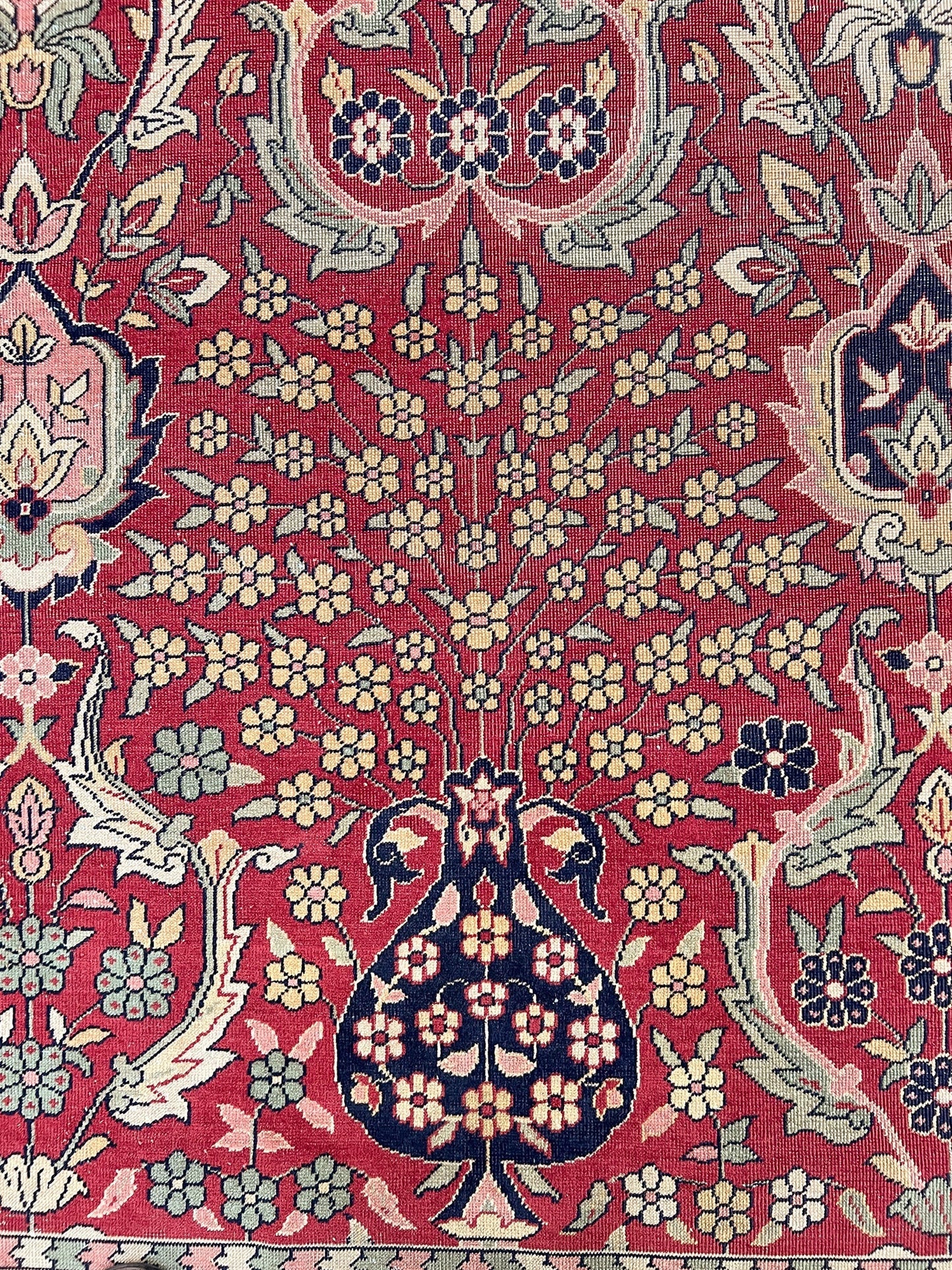 Antique Amritsar (10'00"x16'02") deep red