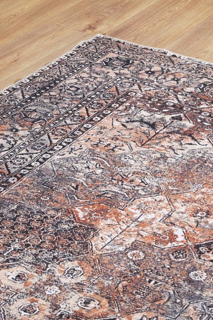 Vintage Tanner Elegance in Natural : Runner Rug