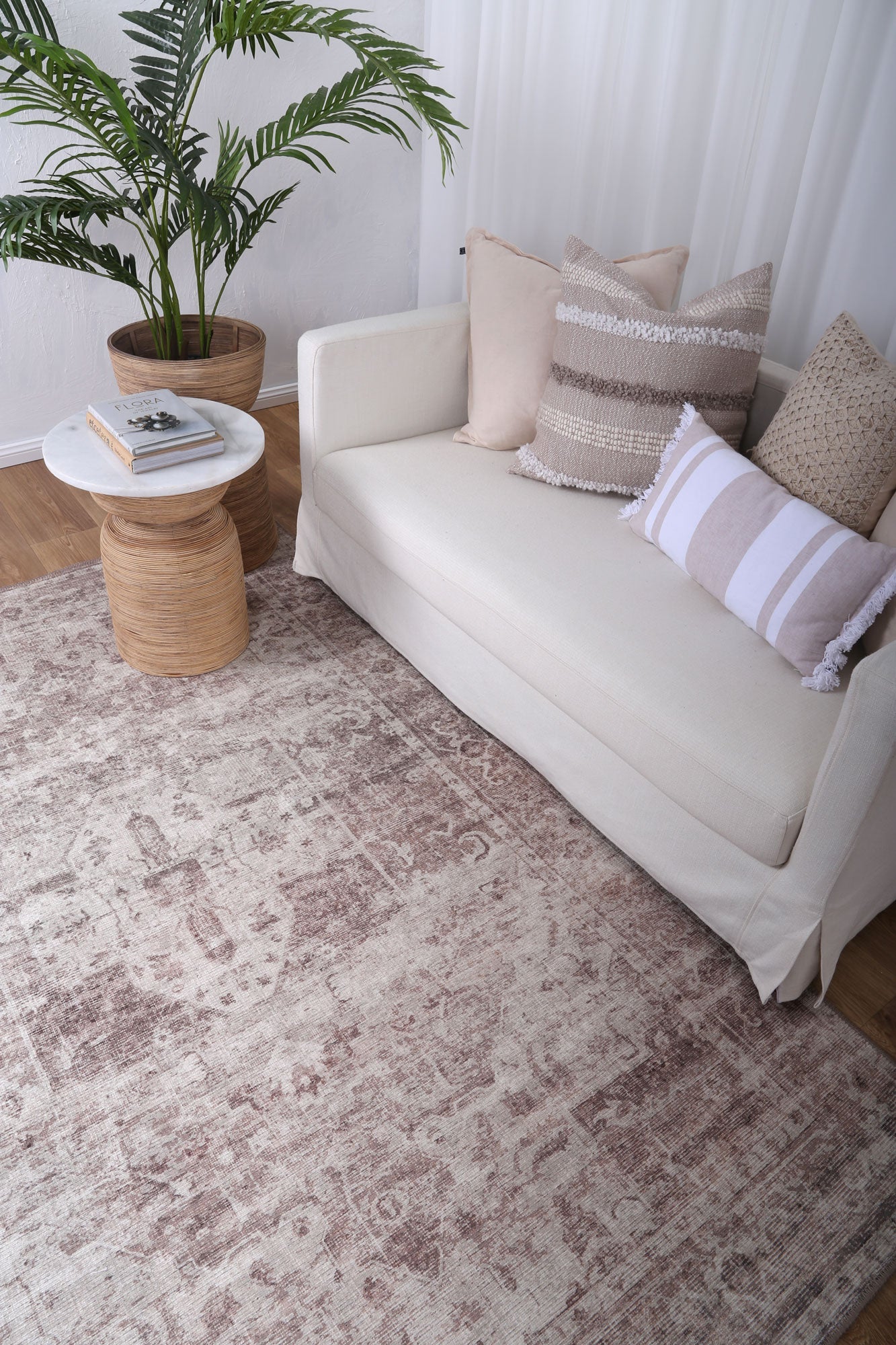 Chateau Machine Washable in Beige Rug