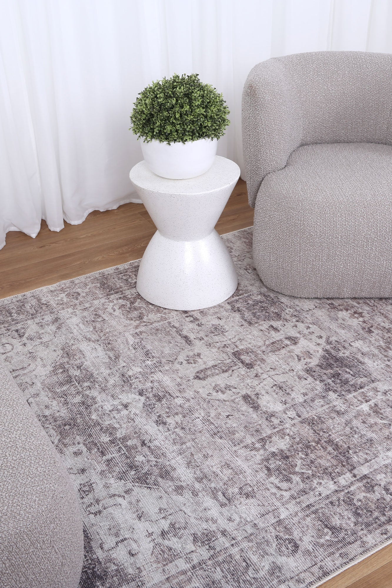 Chateau Machine washable in Grey Rug