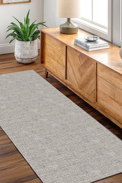Urban Zinc Solid in Grey : Runner Rug