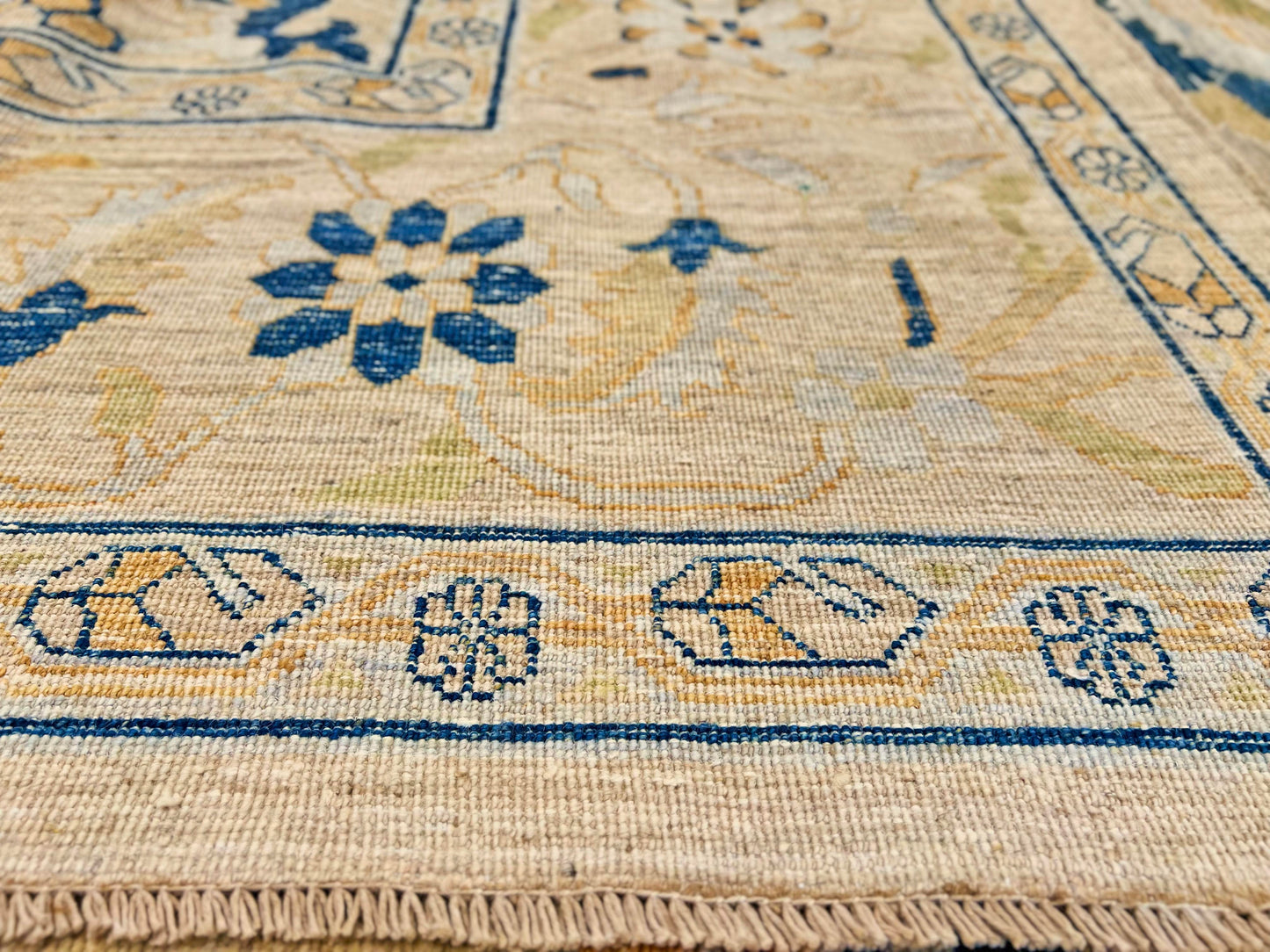 Afghan-made Oushak (9'01"x11'10")