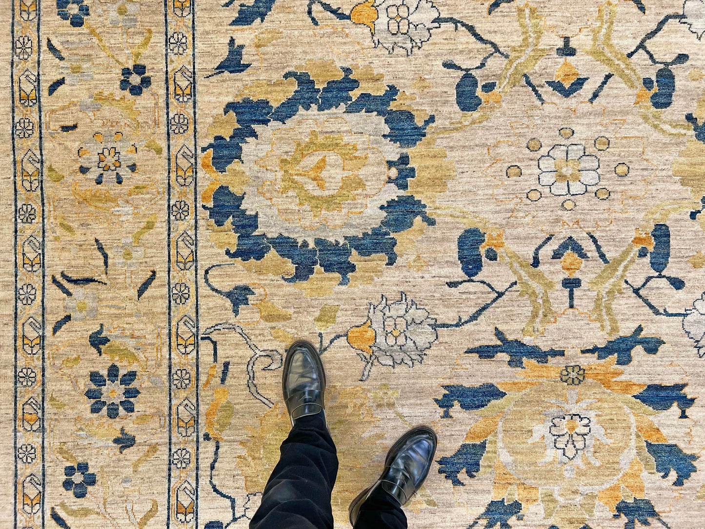 Afghan-made Oushak (9'01"x11'10")