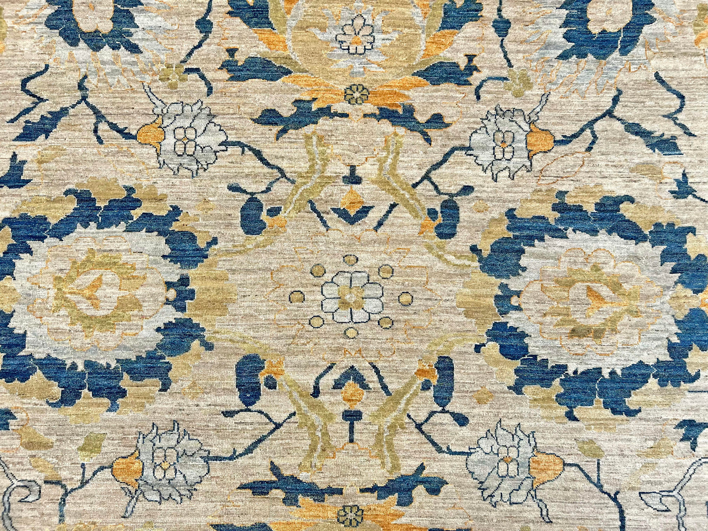 Afghan-made Oushak (9'01"x11'10")