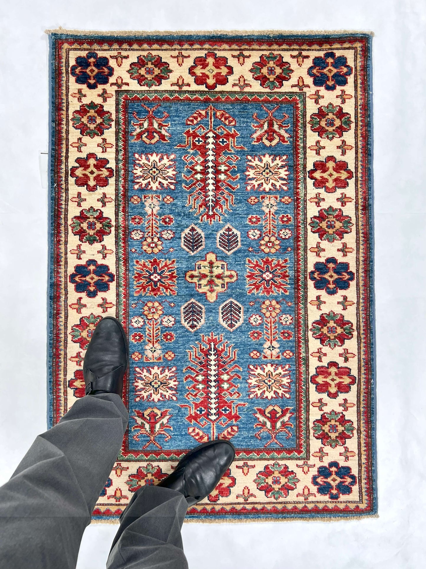 Super Kazak (2'08"x4'00") denim blue/ivory