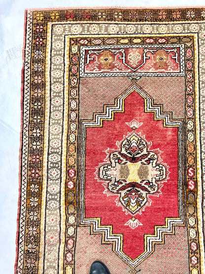 Vintage Turkish (3'04"x5'04") lt.red/gold