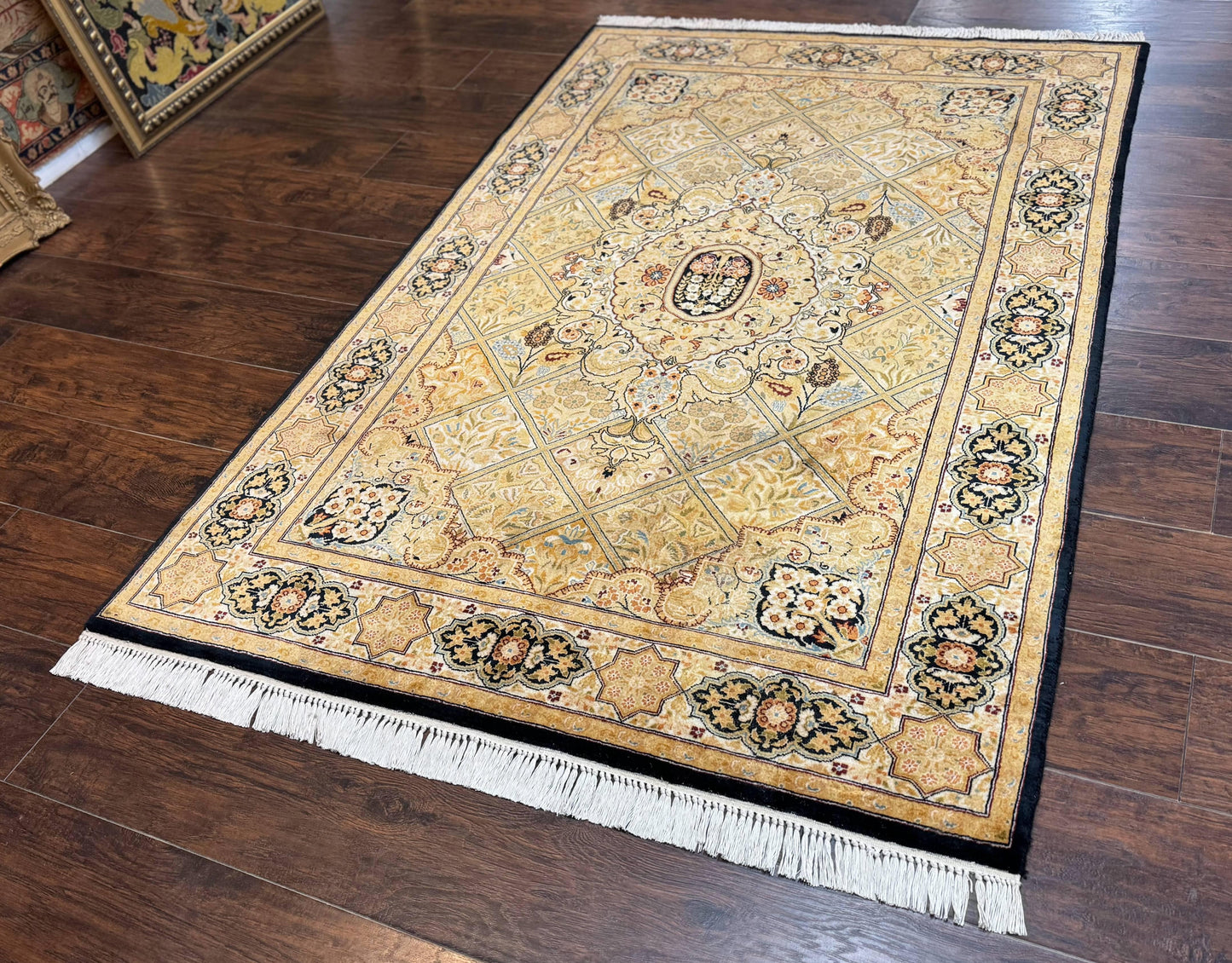 Pak Persian Rug 4x6, Panel Design