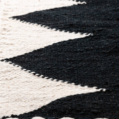 Afou - Taznakht kilim rug