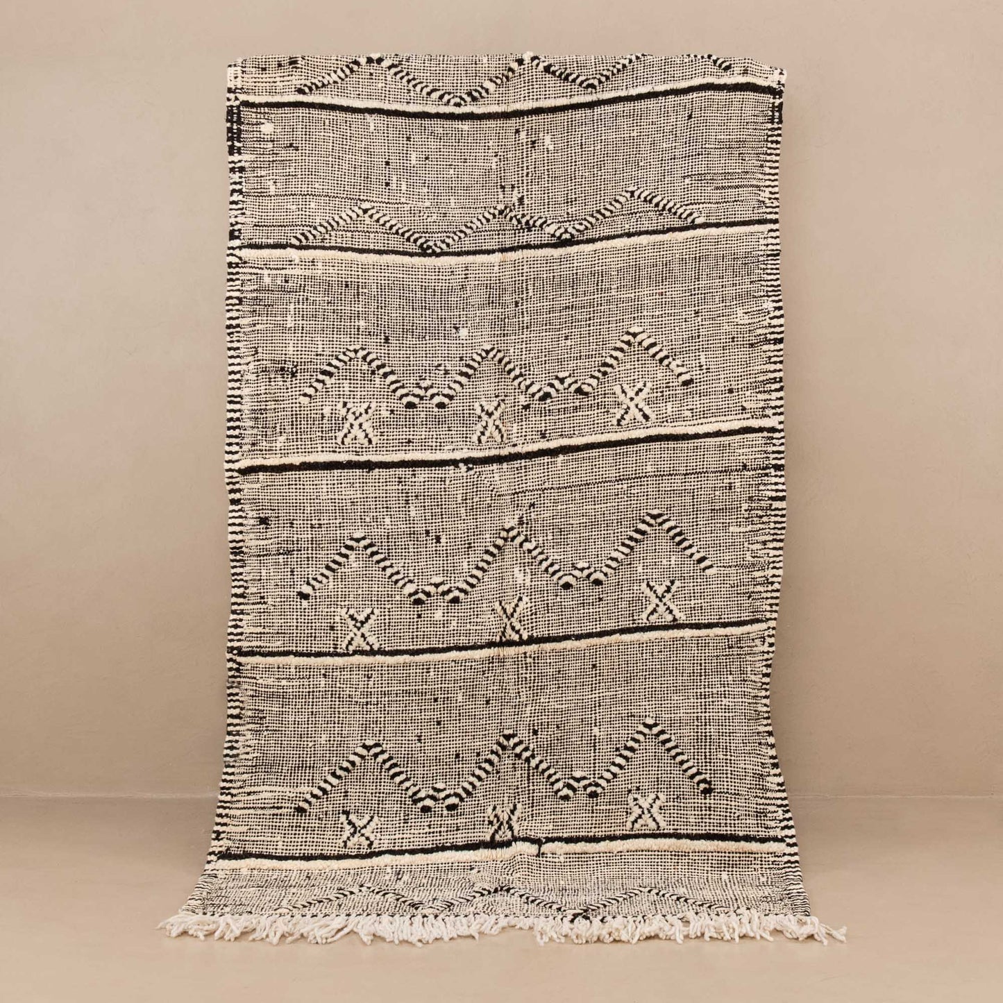 Agourai - taznakht kilim rug