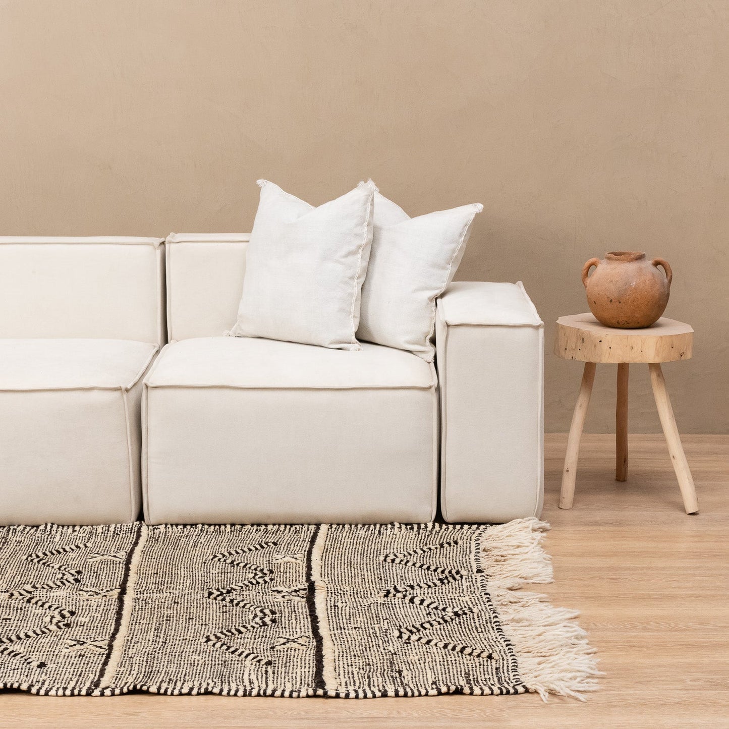 Agourai - taznakht kilim rug