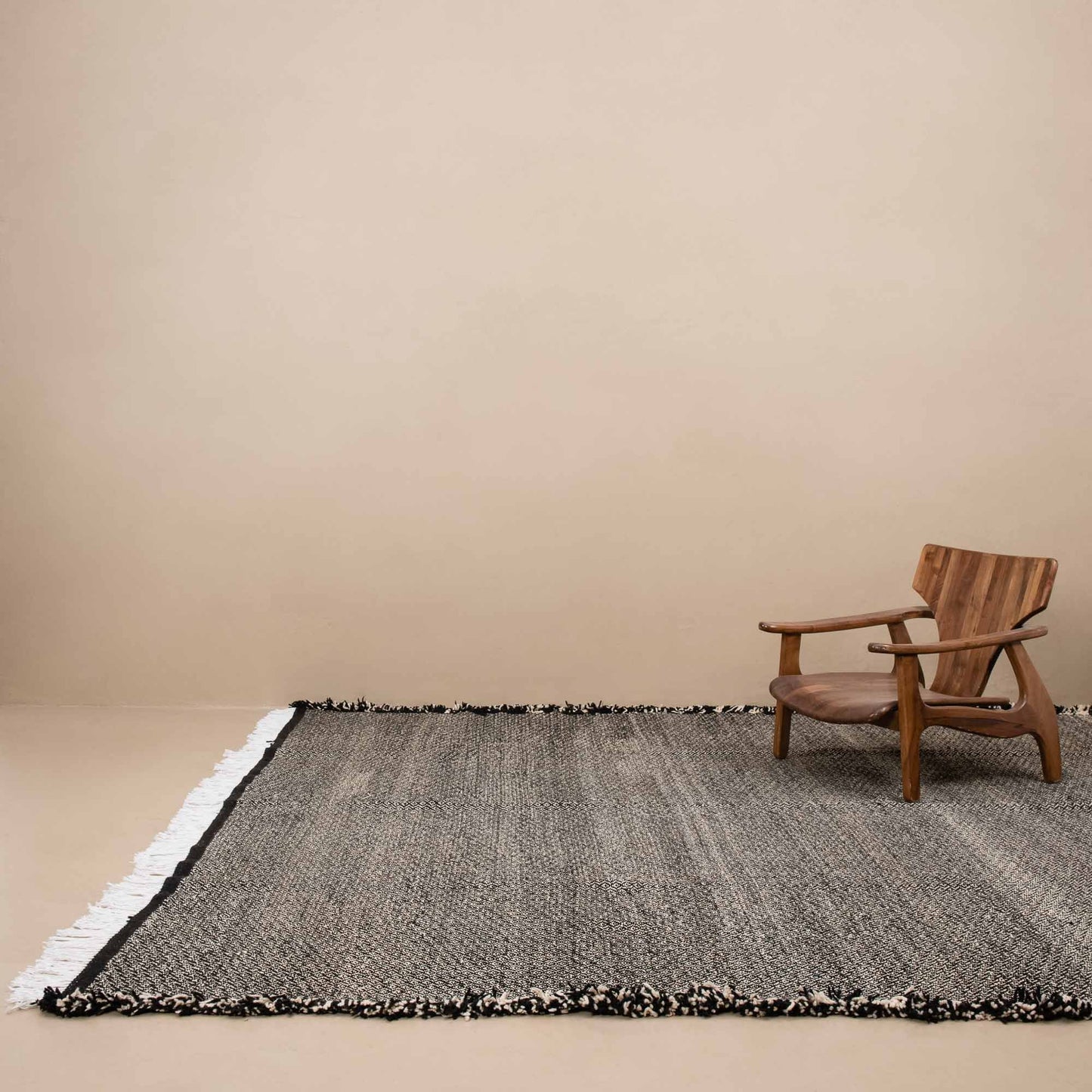 Badis - taznakht kilim rug
