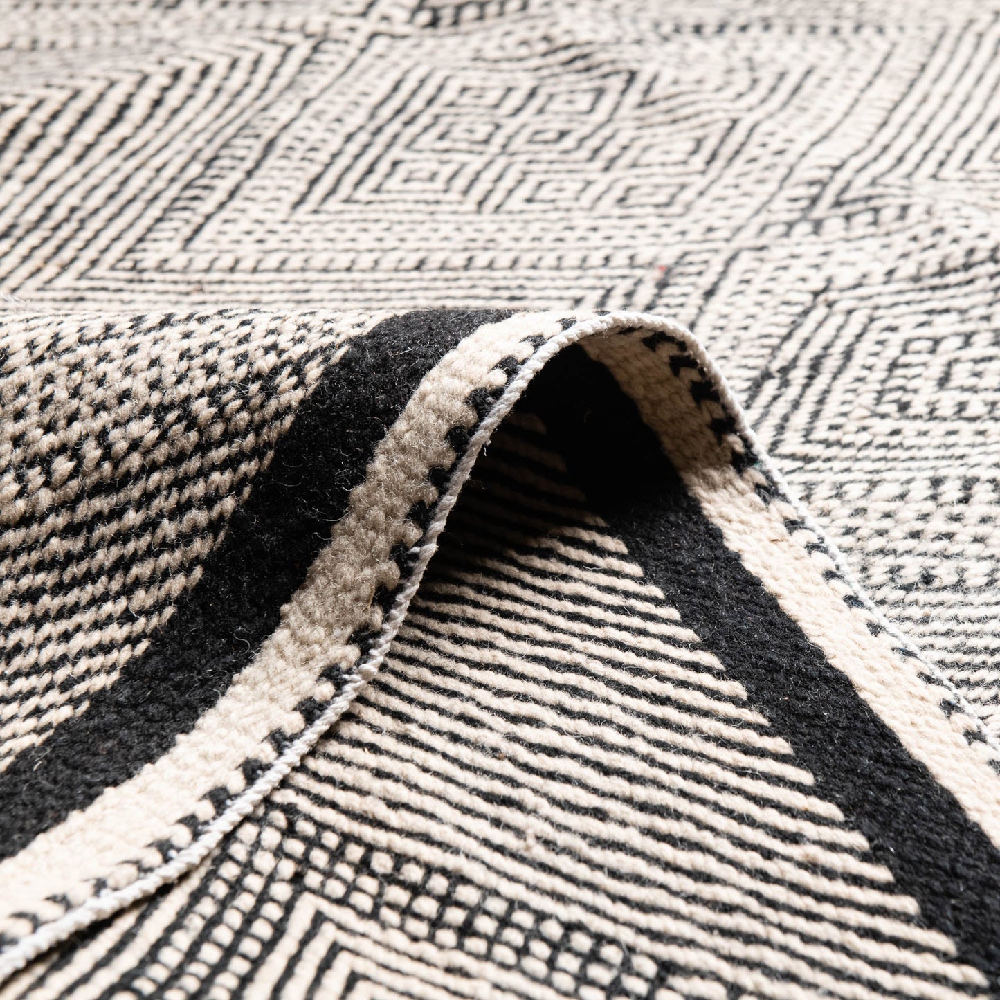 Baghdad - taznakht kilim rug