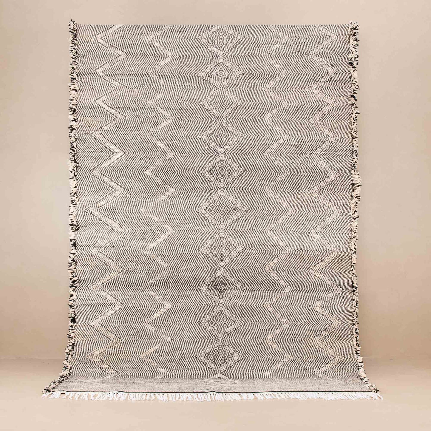 Baghdad - taznakht kilim rug