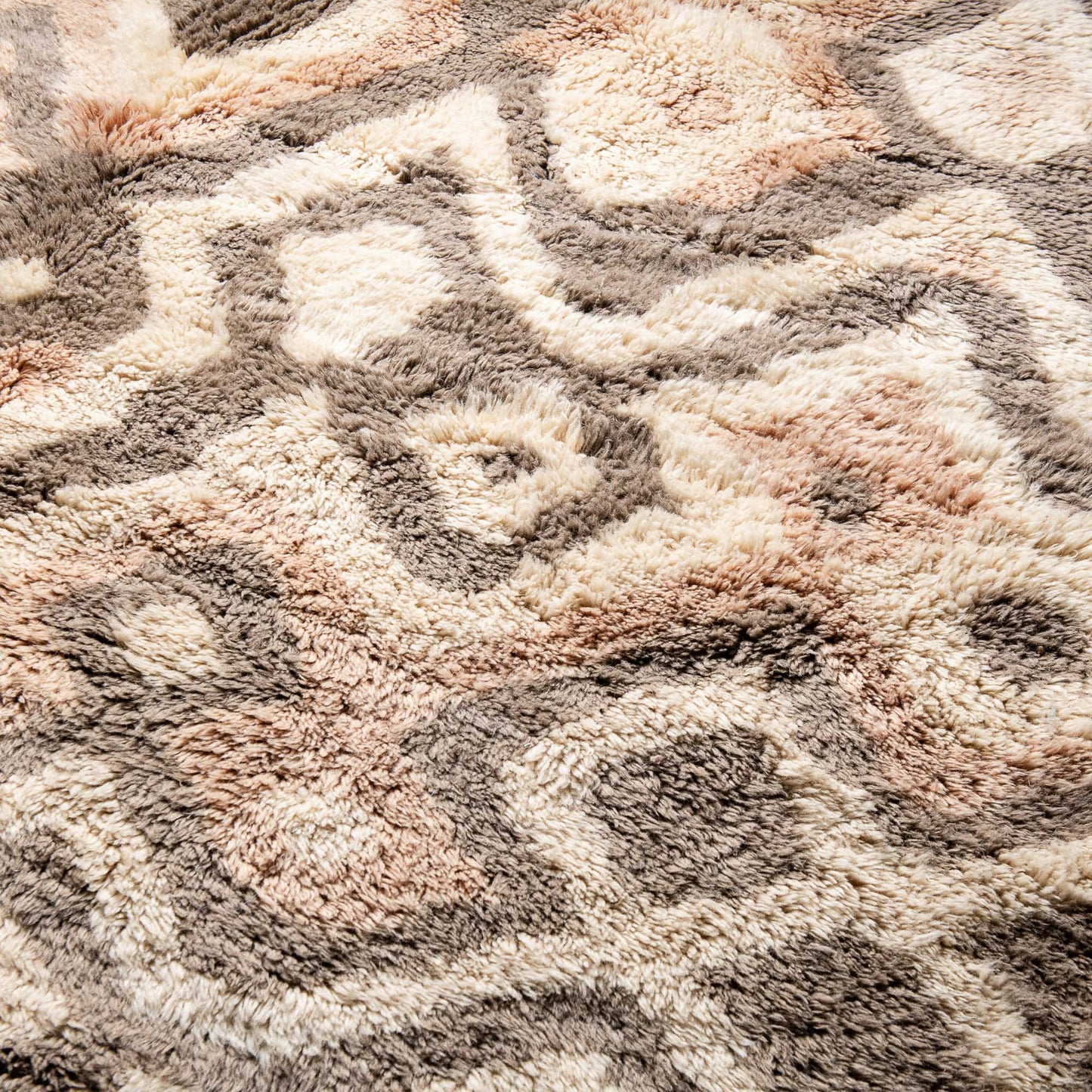 Infinite Dream - Luxury Shag Moroccan Rug