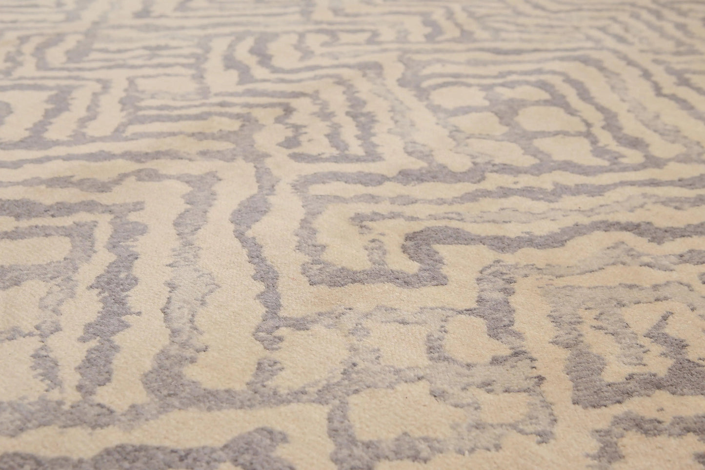6' x 9' Hand Knotted Geometric Pattern 100% Wool Area rug Beige