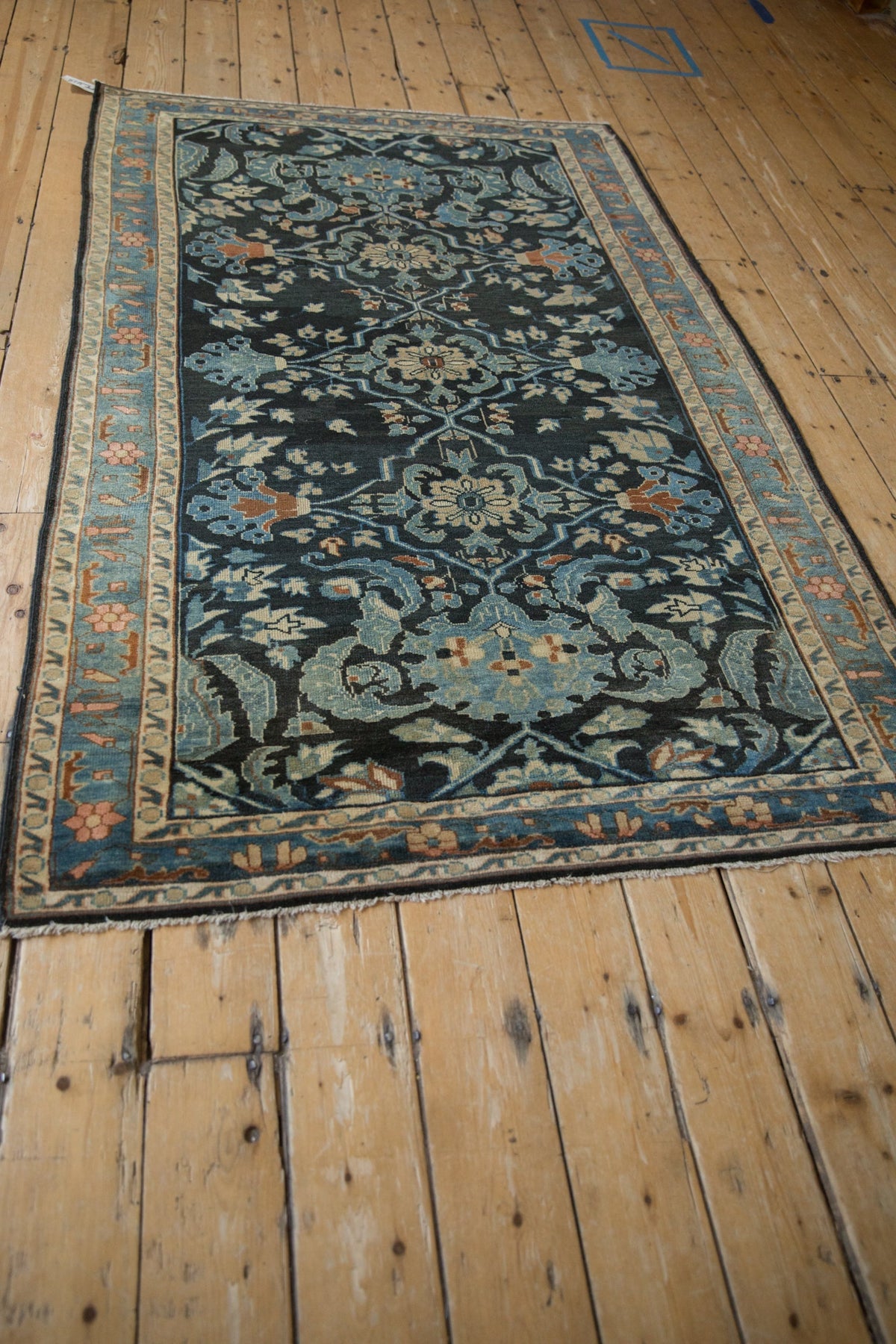 4x7 Vintage Fine Distressed Lilihan Rug