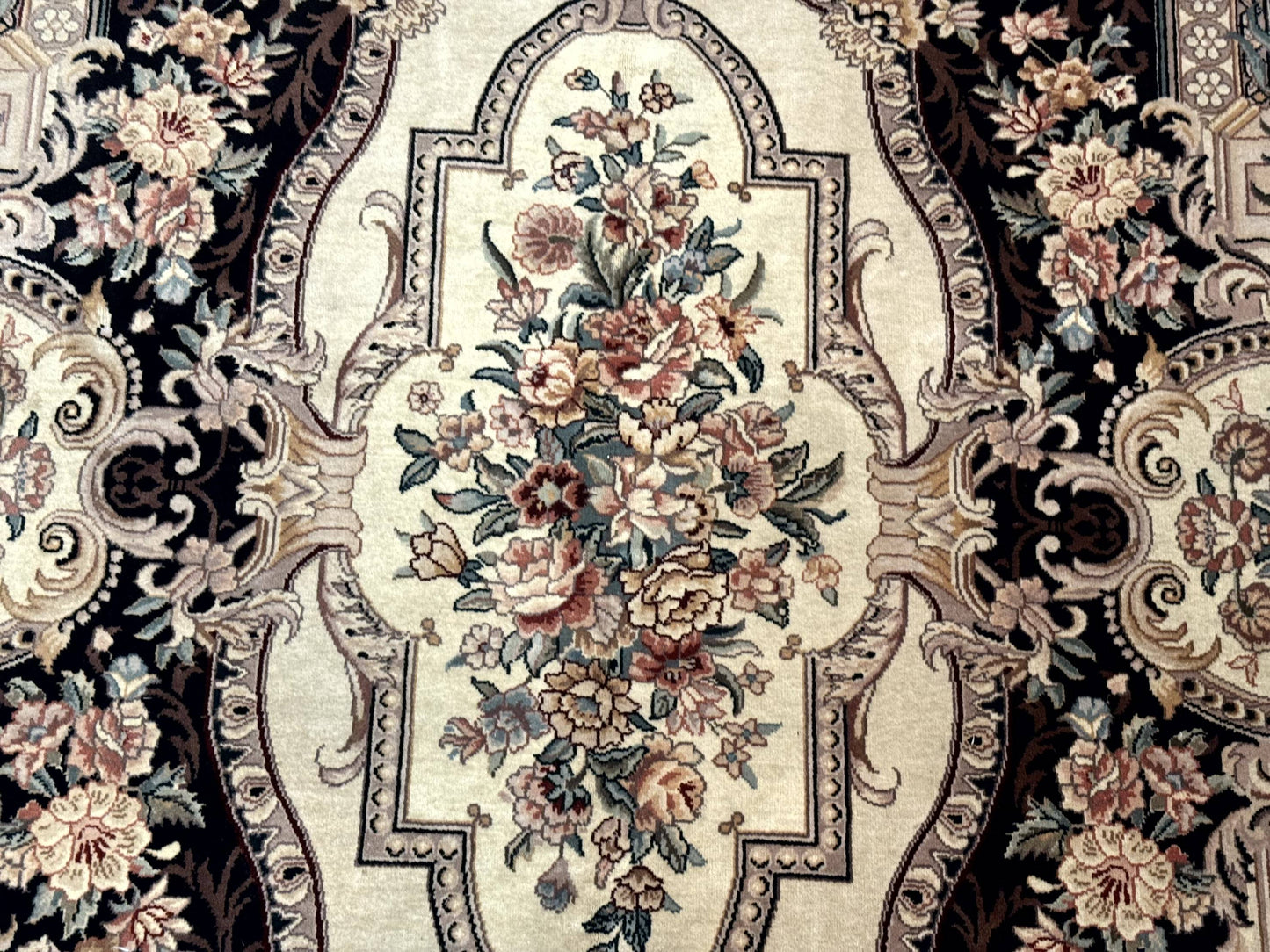 Aubusson Rug 6x9, European Design, Fine 170 KPSI, Elegant Carpet