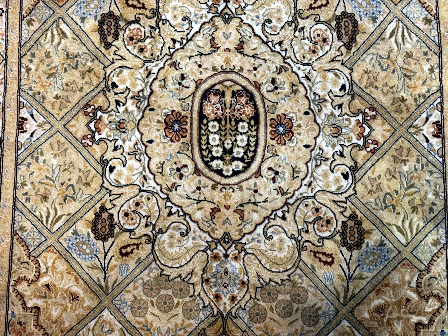 Pak Persian Rug 4x6, Panel Design