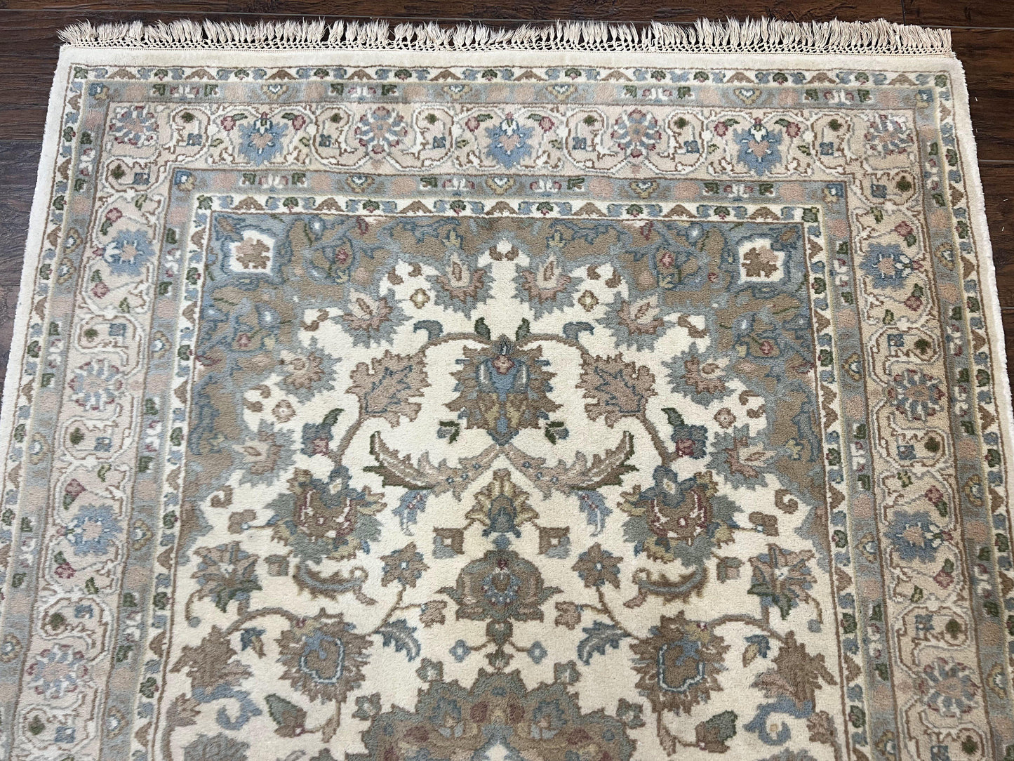 Indo Persian Rug 4x6, Floral Medallion, Beige, Handmade Wool Vintage Carpet 4 x 6 ft