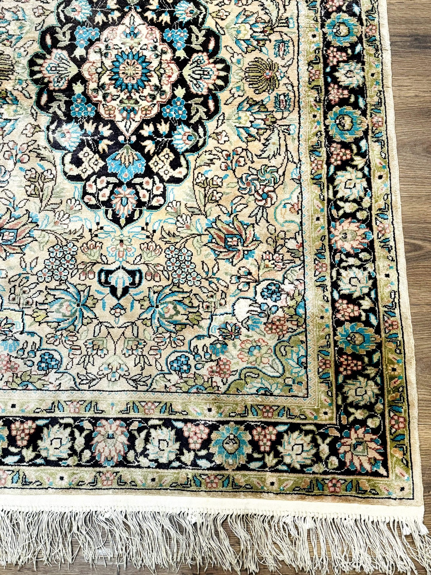 Indian Kashmiri Silk Rug 3x5, Floral Medallion, Fine 200 KPSI