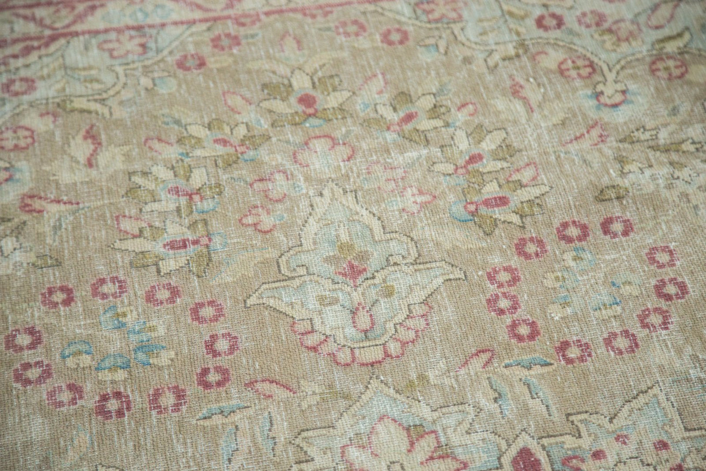 9x12.5 Vintage Distressed Meshed Carpet