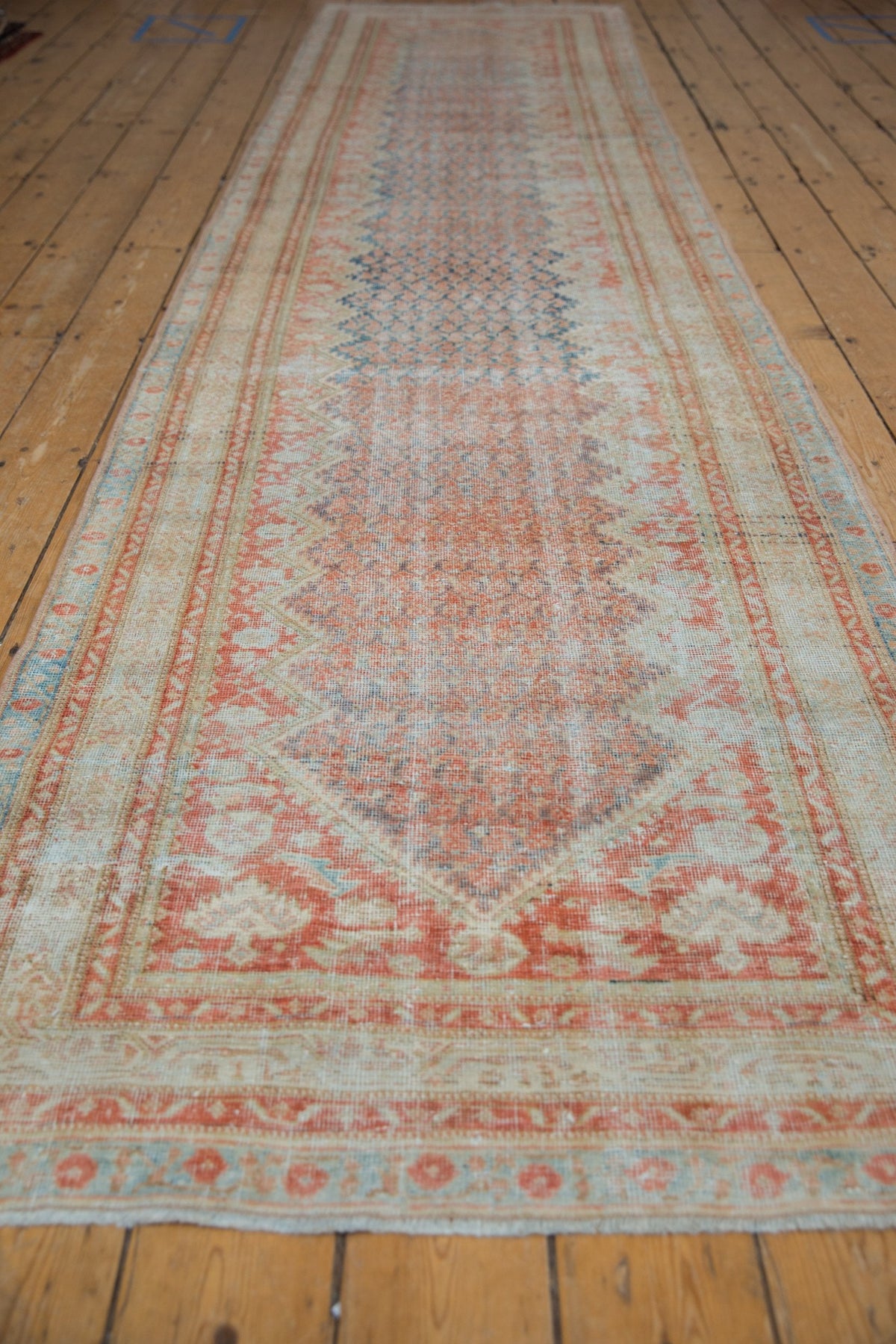 3.5x13.5 Vintage Fine Distressed Mahal Rug Runner