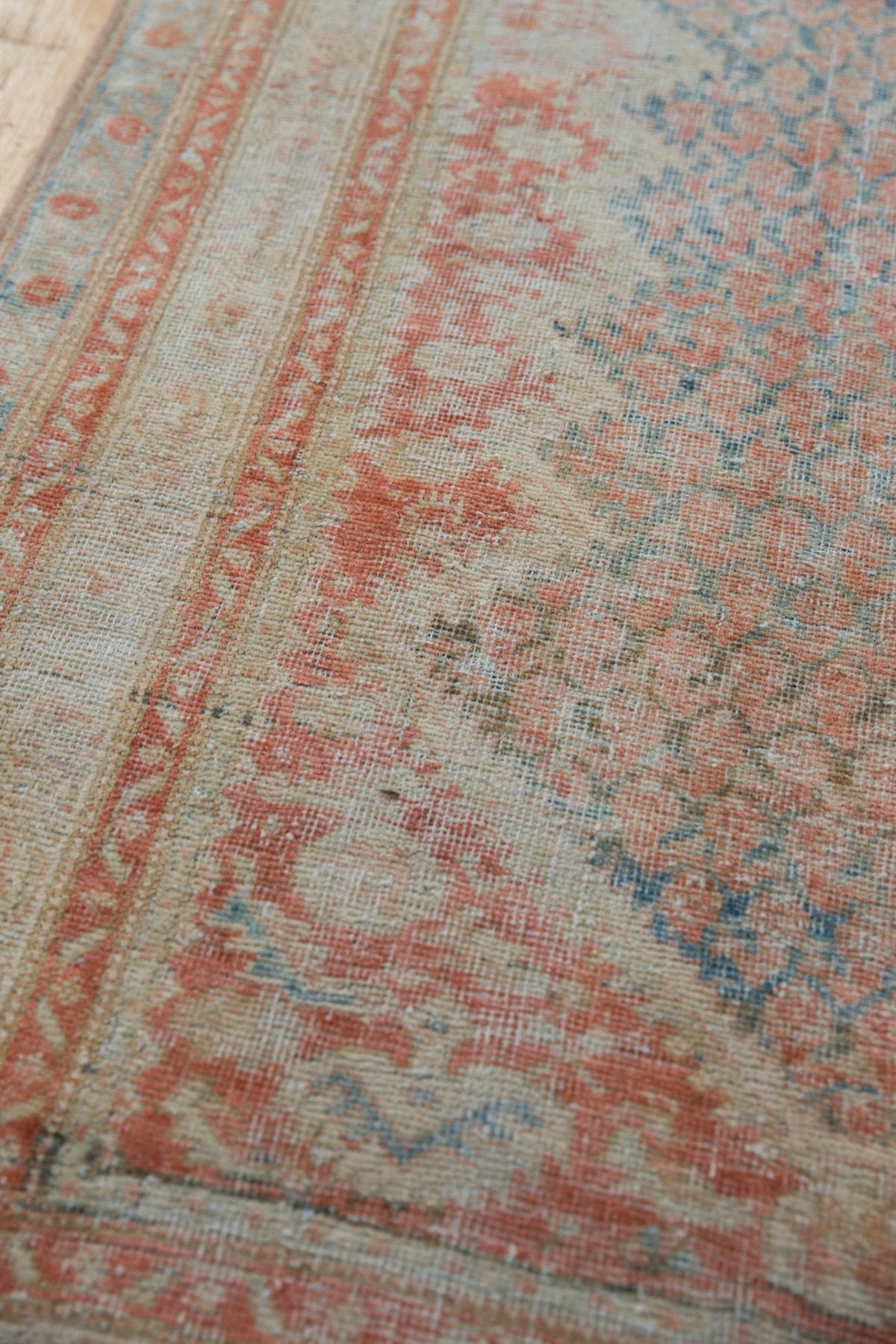3.5x13.5 Vintage Fine Distressed Mahal Rug Runner