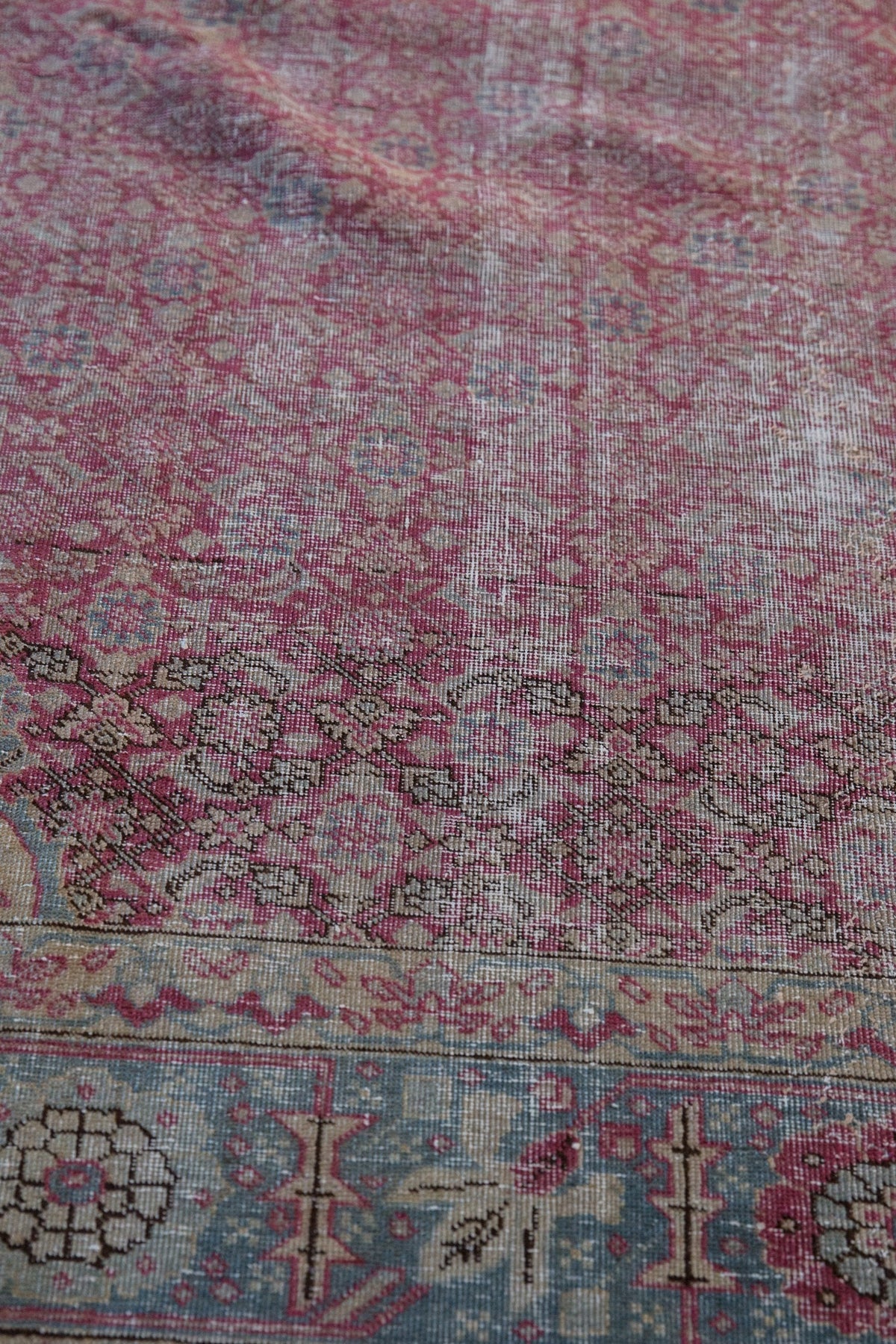 7.5x10.5 Vintage Distressed Kayseri Carpet