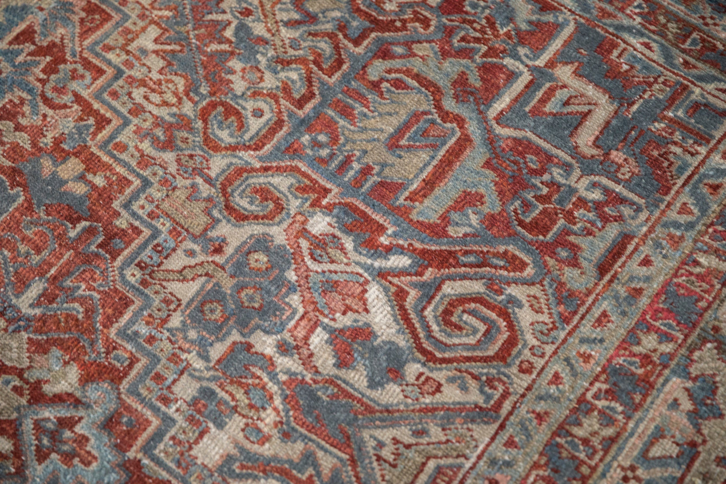 8x11 Vintage Distressed Heriz Carpet