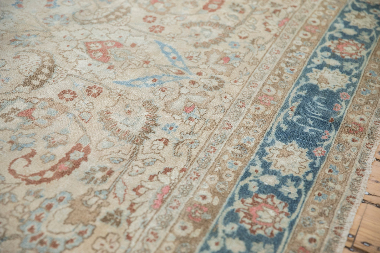 8.5x12 Vintage Distressed Meshed Carpet