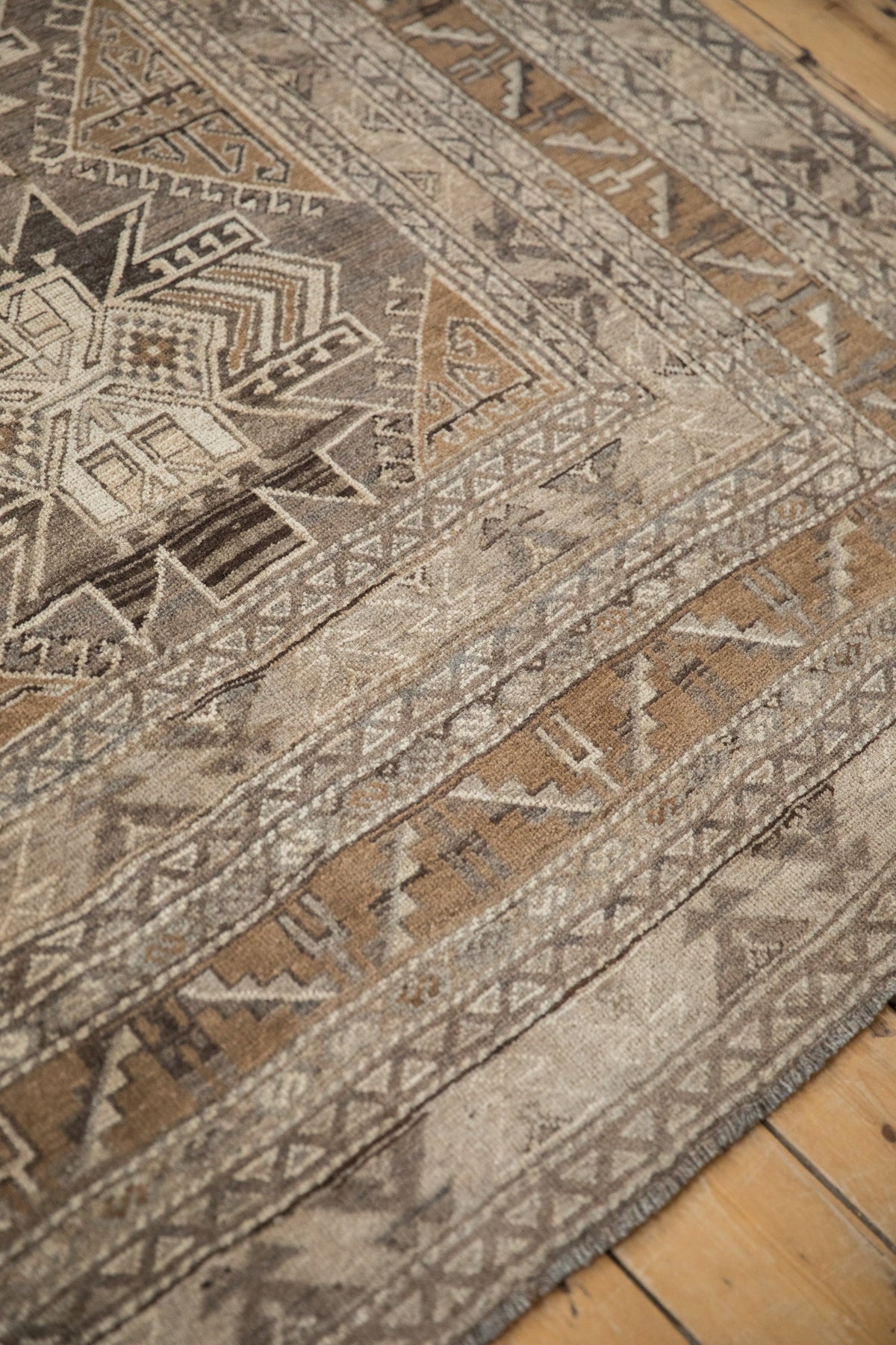 7x9.5 Vintage Distressed Kars Carpet