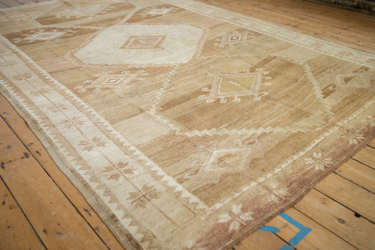 7.5x11 Vintage Distressed Kars Carpet