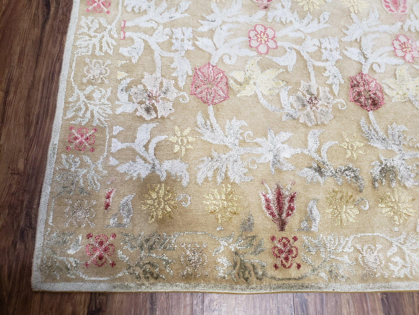 Modern Tibetan Rug 6x9, Wool and Silk Tibetan Rug, Handmade Tibetan Rug, Silk Flowers, Contemporary Rug, Soft Rug, Tibetan Area Rug, Tan