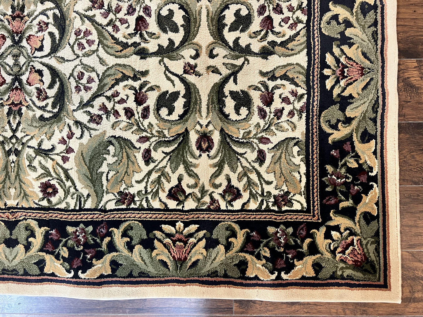 Oriental Rug 8x11, Floral Pattern, Ivory and Black