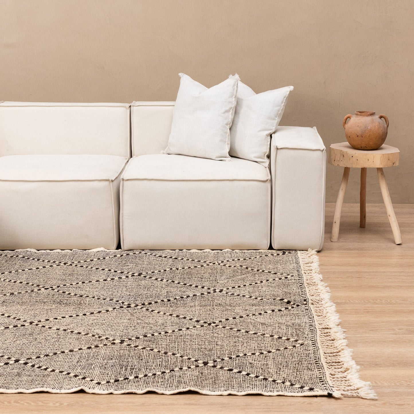 Faraoula - taznakht kilim rug