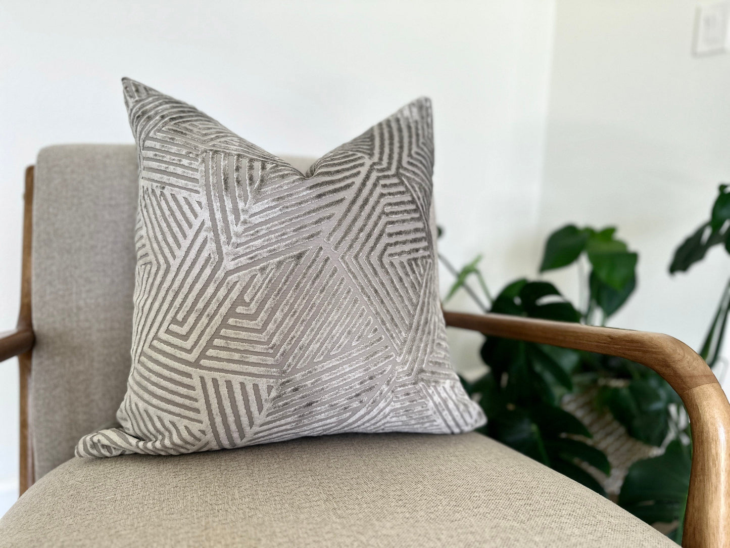 Sun Dial Pillow Cover - Silver