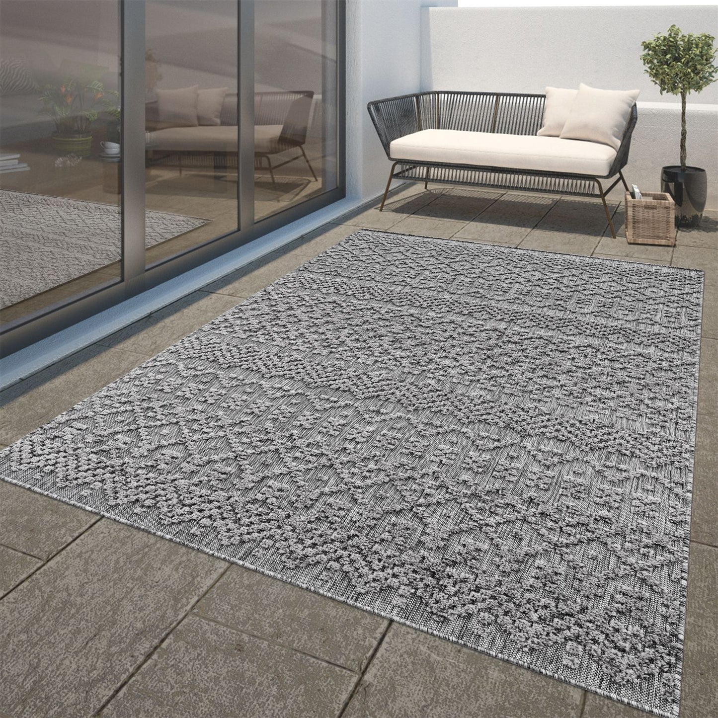 In- & Outdoor Rug Marrakesh High/Low Effect Trellis in Anthracite
