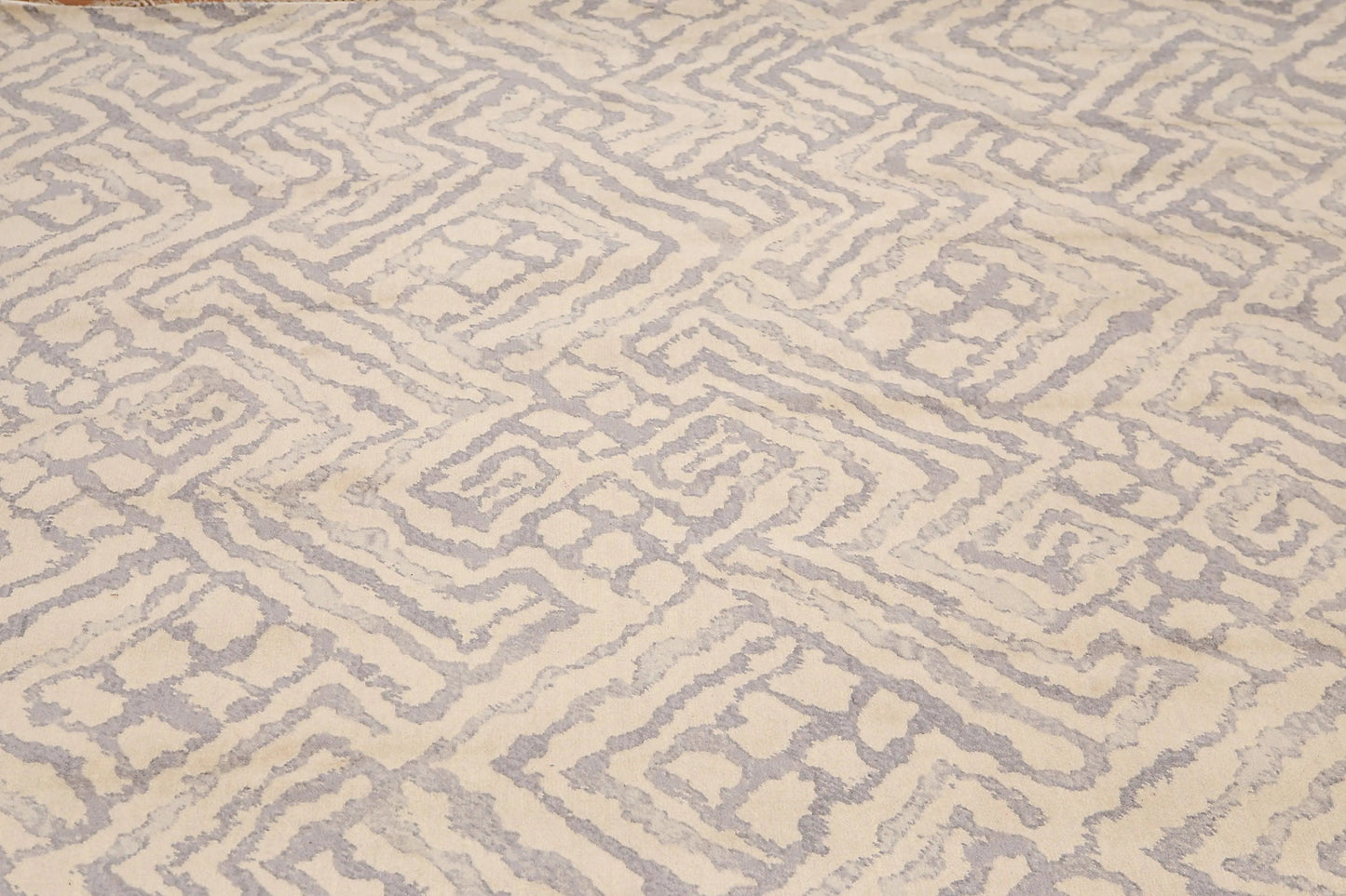 6' x 9' Hand Knotted Geometric Pattern 100% Wool Area rug Beige