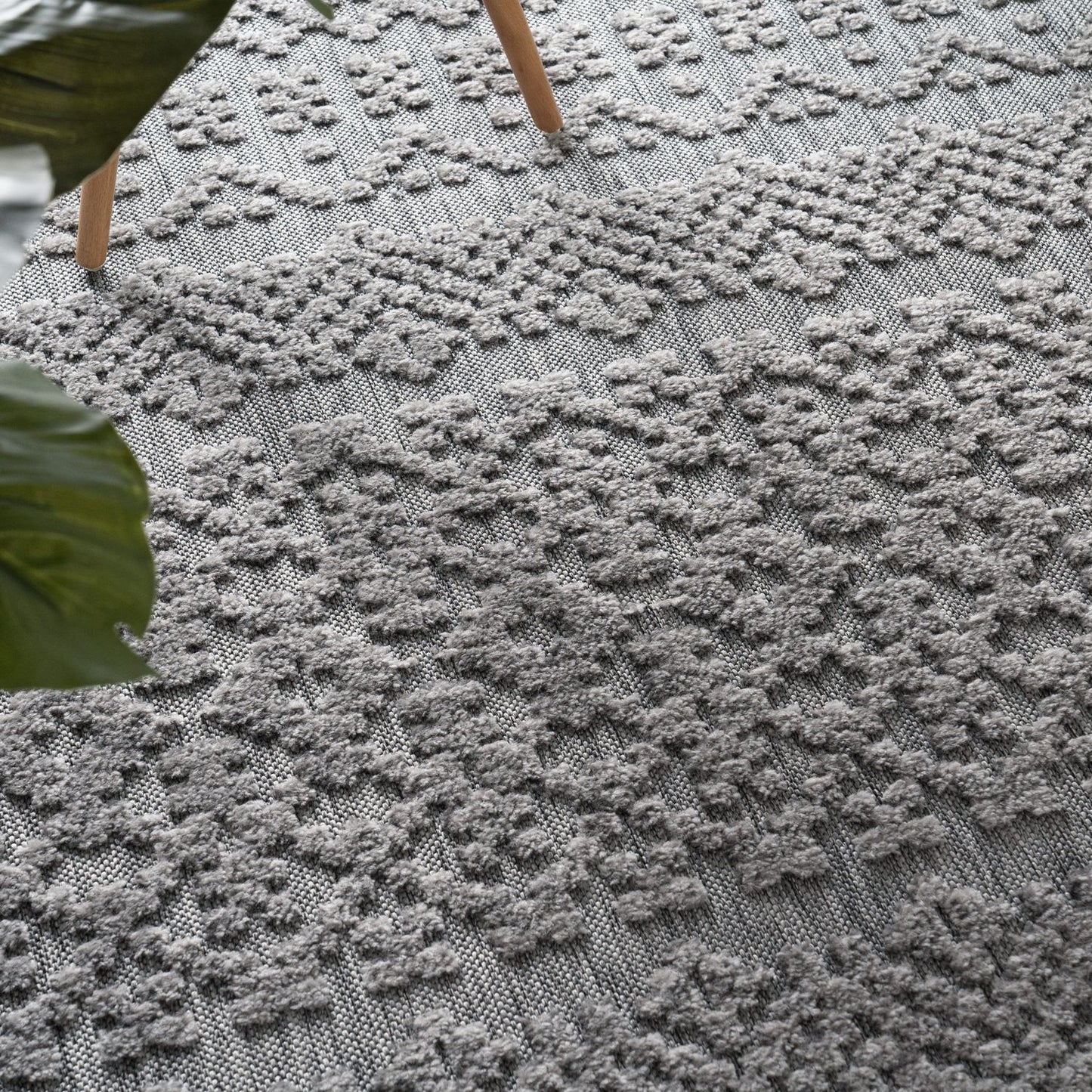 In- & Outdoor Rug Marrakesh High/Low Effect Trellis in Anthracite