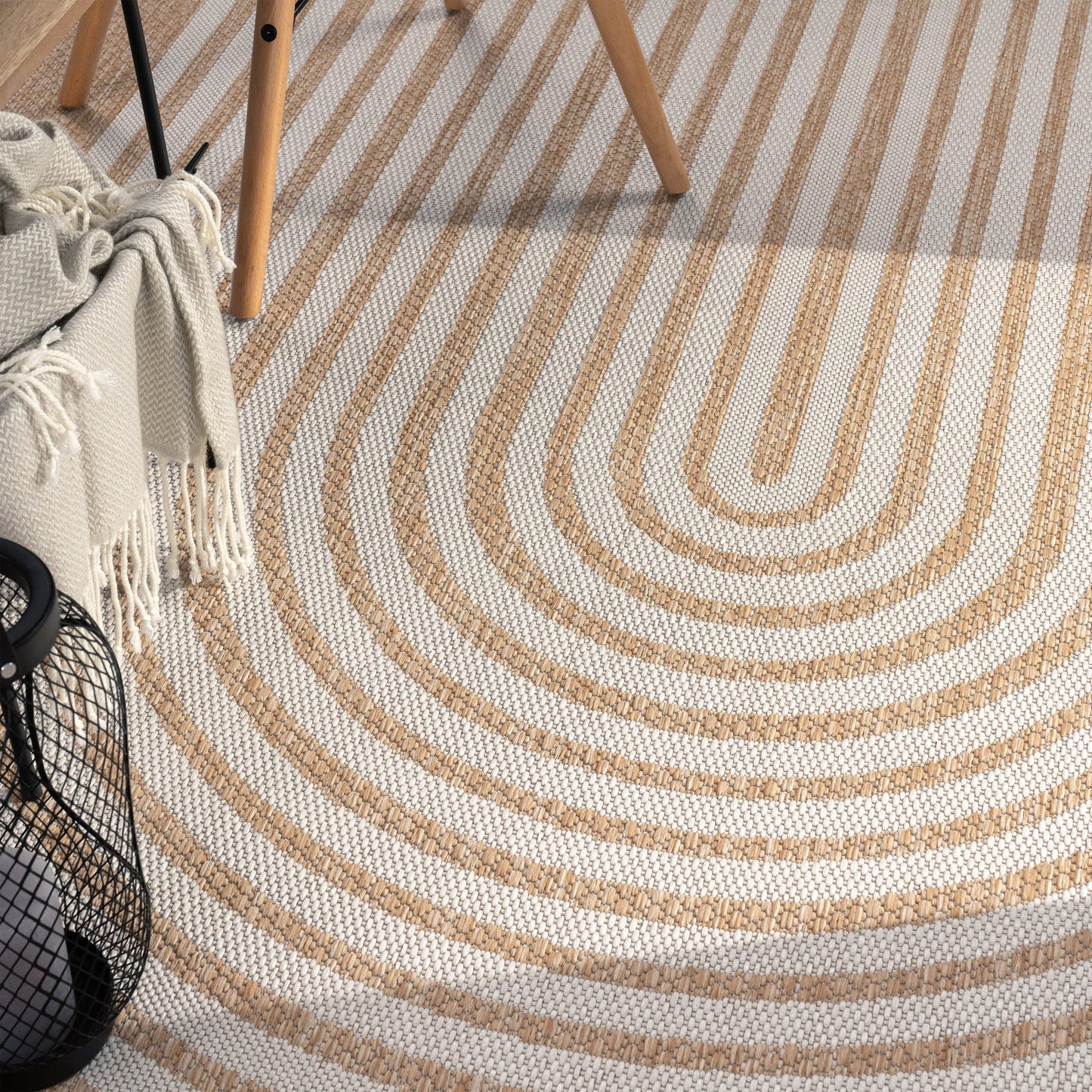 In- & Outdoor Rug Captera with Minimalistic Line Pattern in Nature Beige