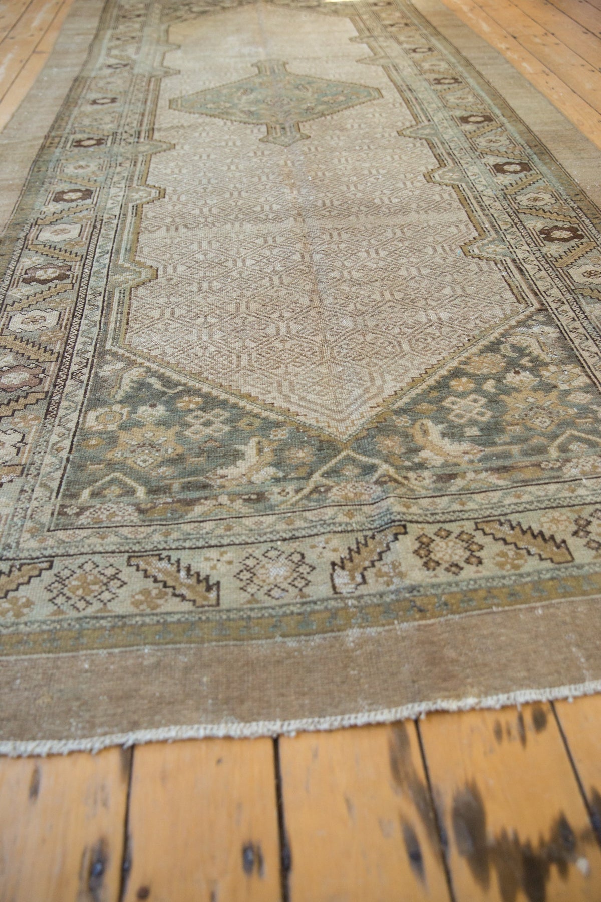 5x11 Vintage Distressed Serab Rug Runner