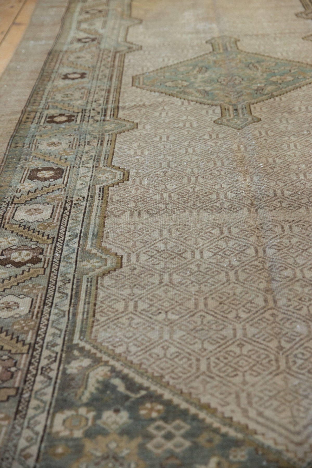 5x11 Vintage Distressed Serab Rug Runner