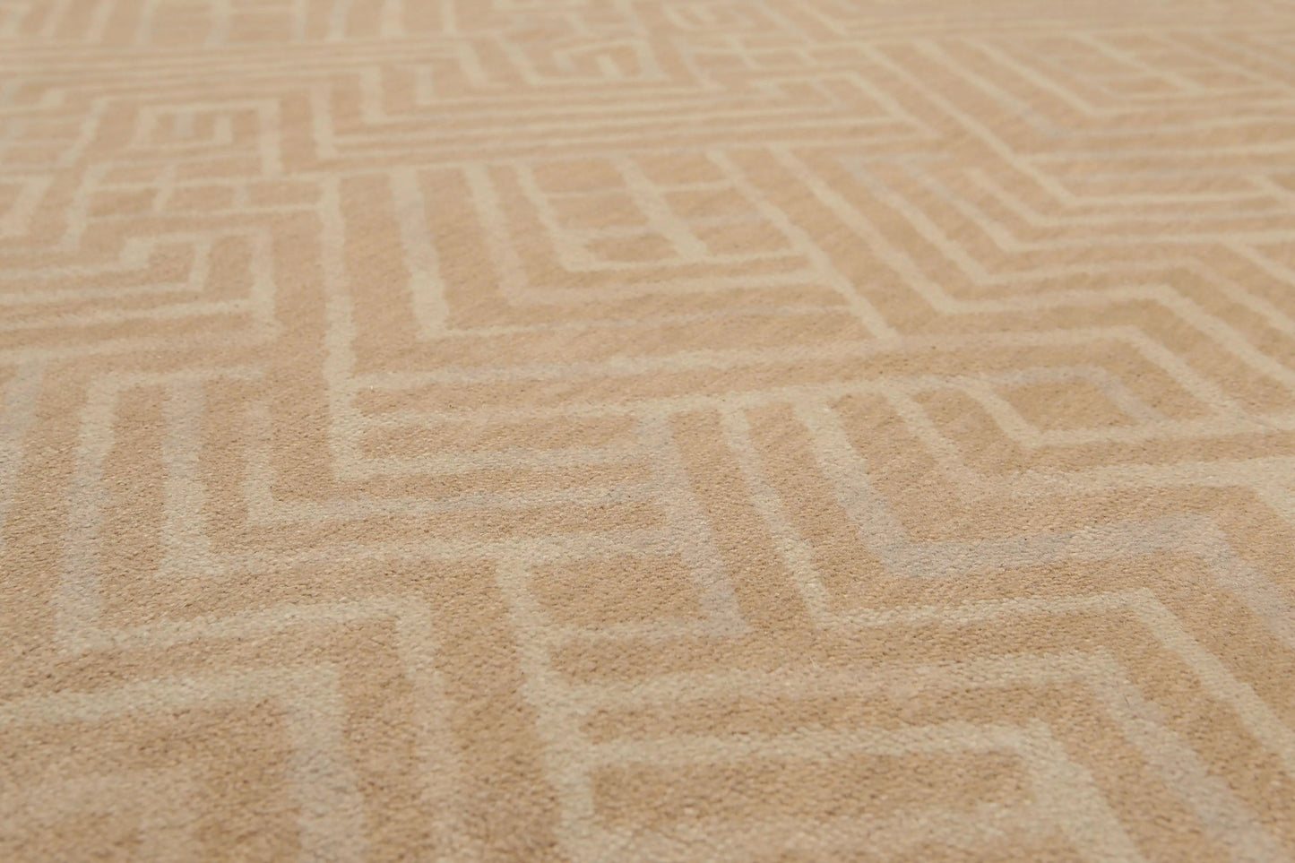 6' x 9' Hand Knotted Geometric Pattern 100% Wool Area rug Tan